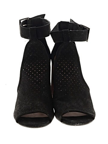 Universal Thread Sandals (view 2)
