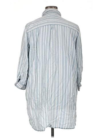 Khakis & Co 3/4 Sleeve Button-Down Shirt (view 2)