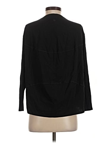 Lululemon Athletica 3/4 Sleeve T-Shirt (view 2)