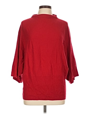 Prive Poncho (view 1)