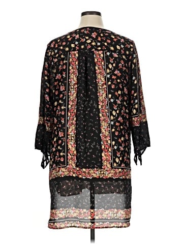 Roz & Ali 3/4 Sleeve Blouse (view 2)