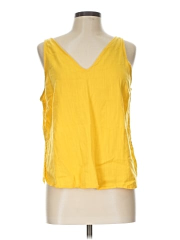 Old Navy Sleeveless T-Shirt (view 1)