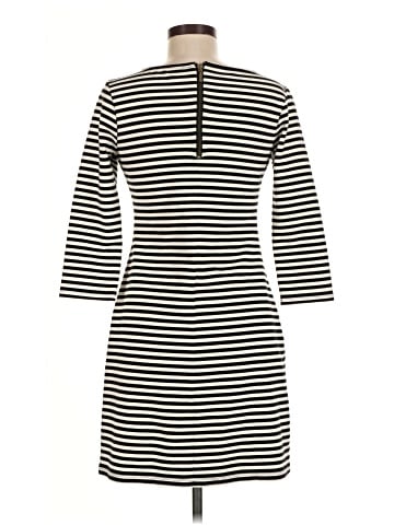 Old Navy Casual Dress (view 2)