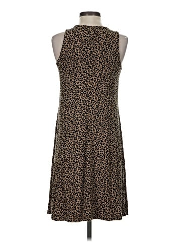 Old Navy Casual Dress (view 2)
