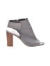 Vince. 100% Leather Gray Sandals Size 9 1/2 - photo 1