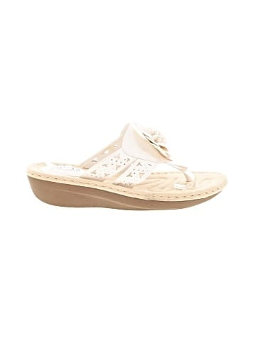 Cliffs by White Mountain Wedges (view 1)