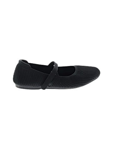 Unbranded Flats (view 1)