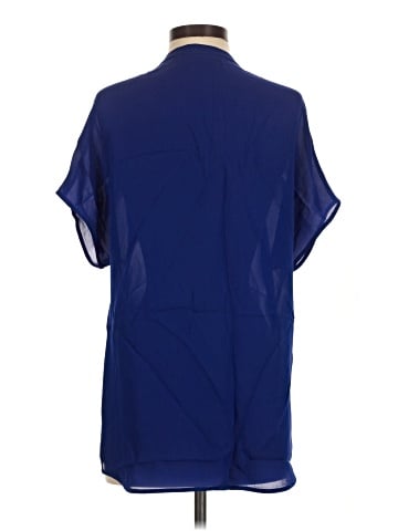 Vince. Short Sleeve Silk Top (view 2)