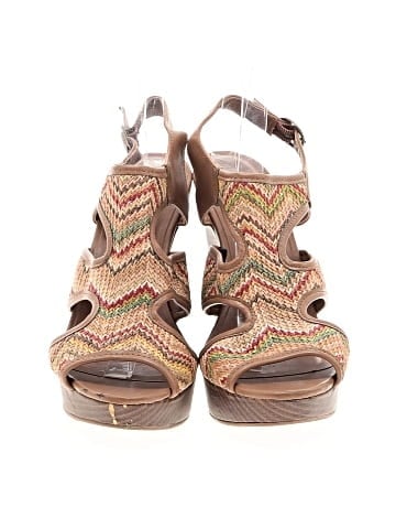 Jasmin Wedges (view 2)
