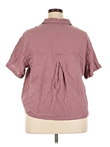 Columbia Short Sleeve Button-Down Shirt (view 2)