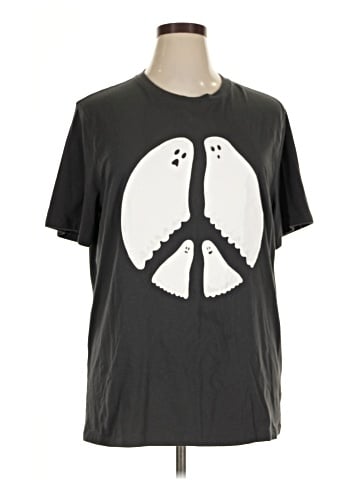 Old Navy Short Sleeve T-Shirt (view 1)