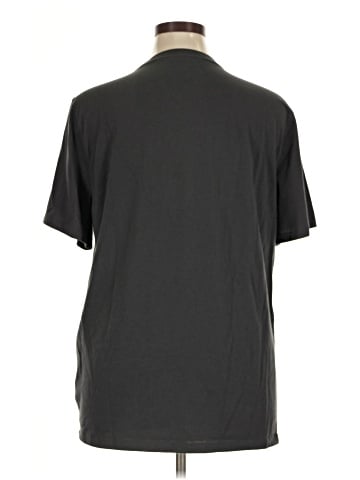 Old Navy Short Sleeve T-Shirt (view 2)