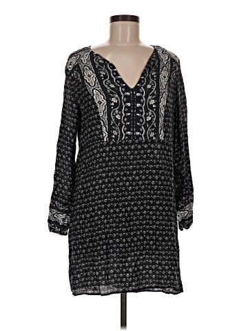 Chelsea & Theodore Casual Dress (view 1)