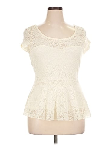 Candie's Short Sleeve Top (view 1)