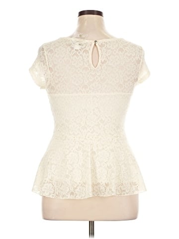 Candie's Short Sleeve Top (view 2)