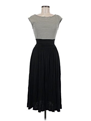 Le Lis Casual Dress (view 1)