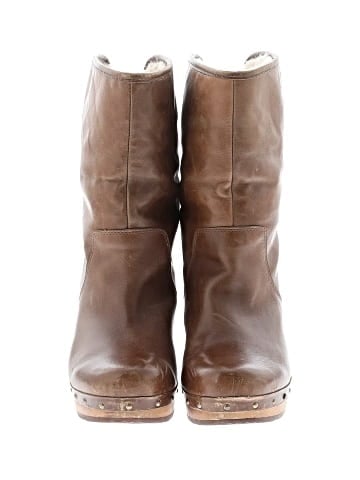 Ugg Boots (view 2)