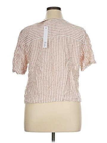 Jane and Delancey Short Sleeve Blouse (view 2)