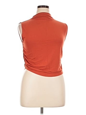 Old Navy Sleeveless T-Shirt (view 1)