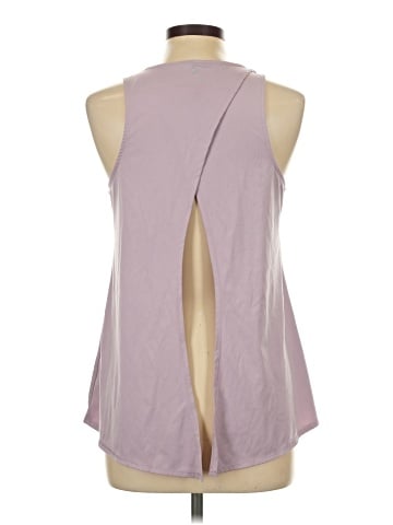 Yogalicious Sleeveless Top (view 2)