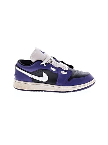 Air Jordan 1 Low 'Court Purple' Sneakers (view 1)