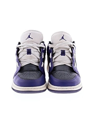 Air Jordan 1 Low 'Court Purple' Sneakers (view 2)