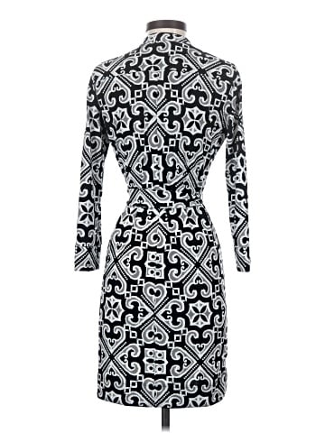 Donna Morgan Casual Dress (view 2)