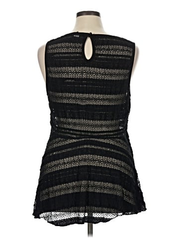 Torrid Sleeveless T-Shirt (view 2)