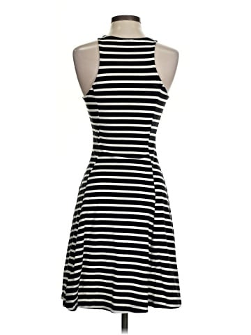 Old Navy Casual Dress (view 2)