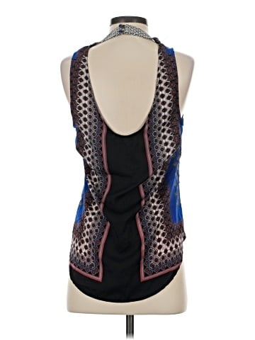 Fun2Fun Sleeveless Blouse (view 2)