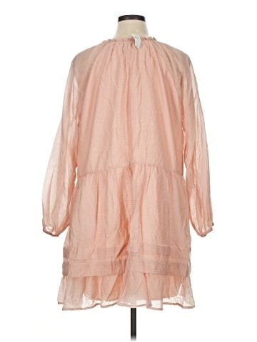 Old Navy Casual Dress (view 2)