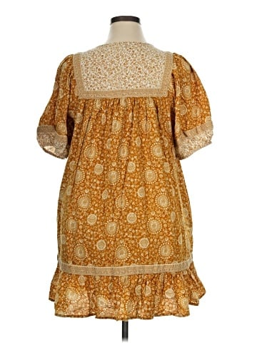 Old Navy Casual Dress (view 2)