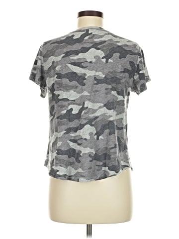 Old Navy Active T-Shirt (view 2)