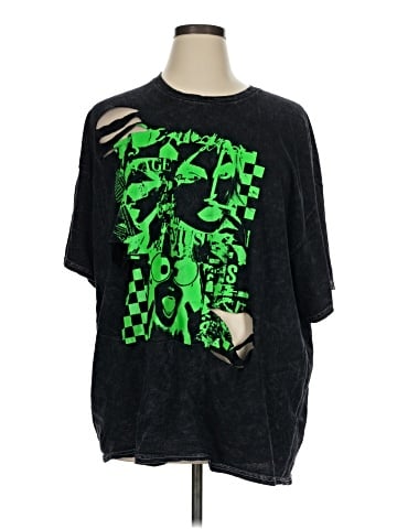 Akira 3/4 Sleeve T-Shirt (view 1)