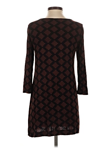 Hourglass Lilly 3/4 Sleeve T-Shirt (view 2)