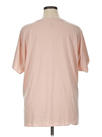 Uniqlo Short Sleeve T-Shirt (view 2)