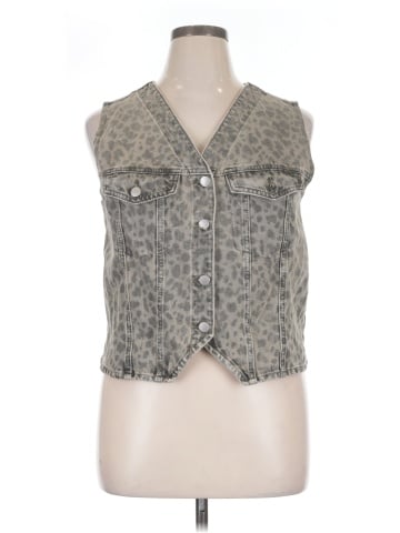 Universal Thread Sleeveless Button-Down Shirt (view 1)