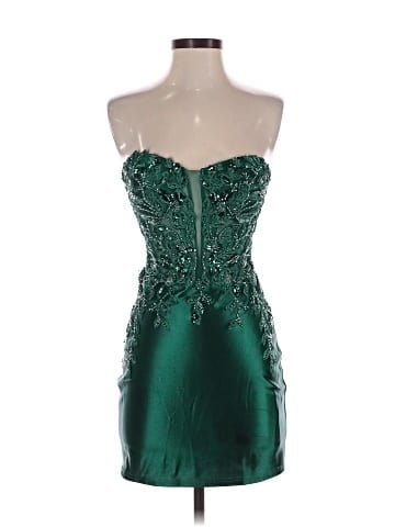 Windsor Cocktail Dress (view 1)