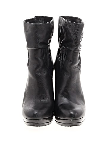 MICHAEL Michael Kors Ankle Boots (view 2)