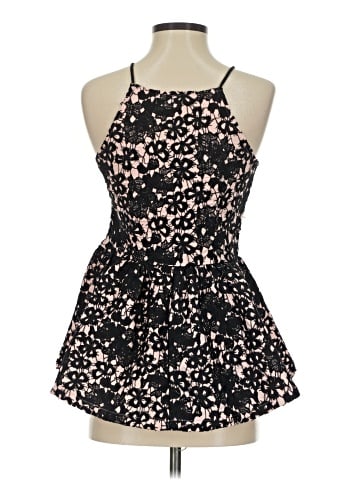 Temt Sleeveless Blouse (view 2)