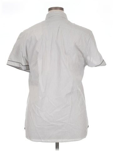 Guess Short Sleeve Button-Down Shirt (view 2)