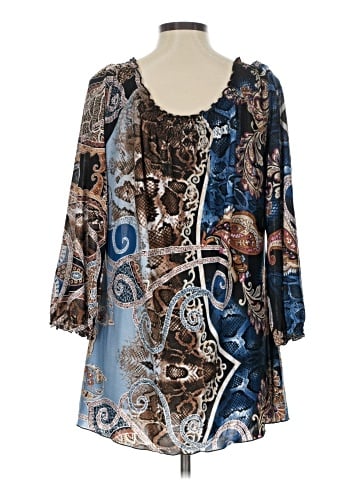 Mechant 3/4 Sleeve Blouse (view 2)
