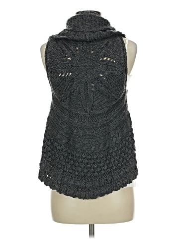 Romeo & Juliet Couture Sleeveless Top (view 2)