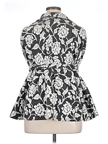 Newport News Vest (view 2)