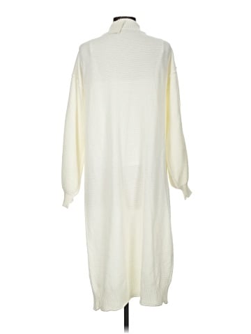 Flat White Kimono (view 2)