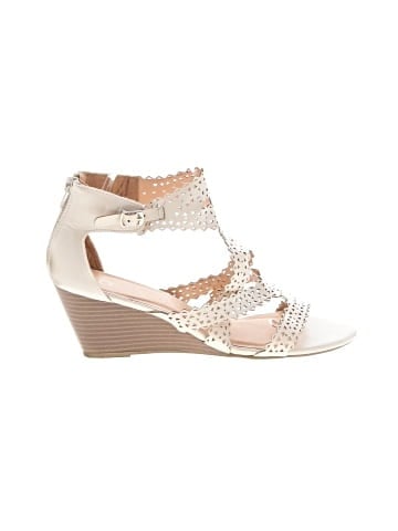 XOXO Wedges (view 1)