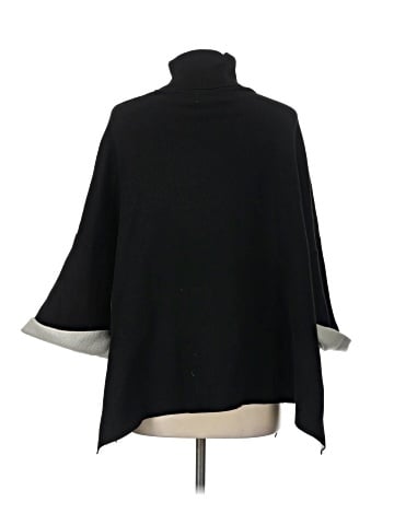 Andrea Jovine Poncho (view 2)