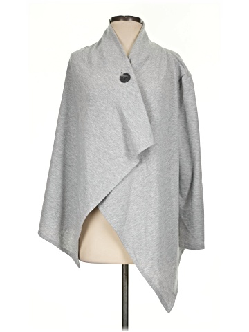 Bobeau Poncho (view 1)