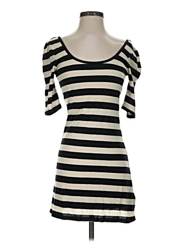 Forever 21 Casual Dress (view 1)