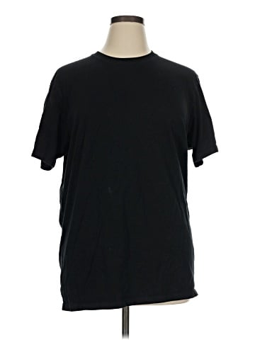 Uniqlo Short Sleeve T-Shirt (view 1)